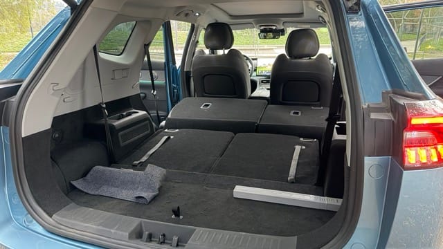 Chery Tiggo 8 PHEV - Reseña Completa Maletero Chery Tiggo 8 PHEV con filas abatidas