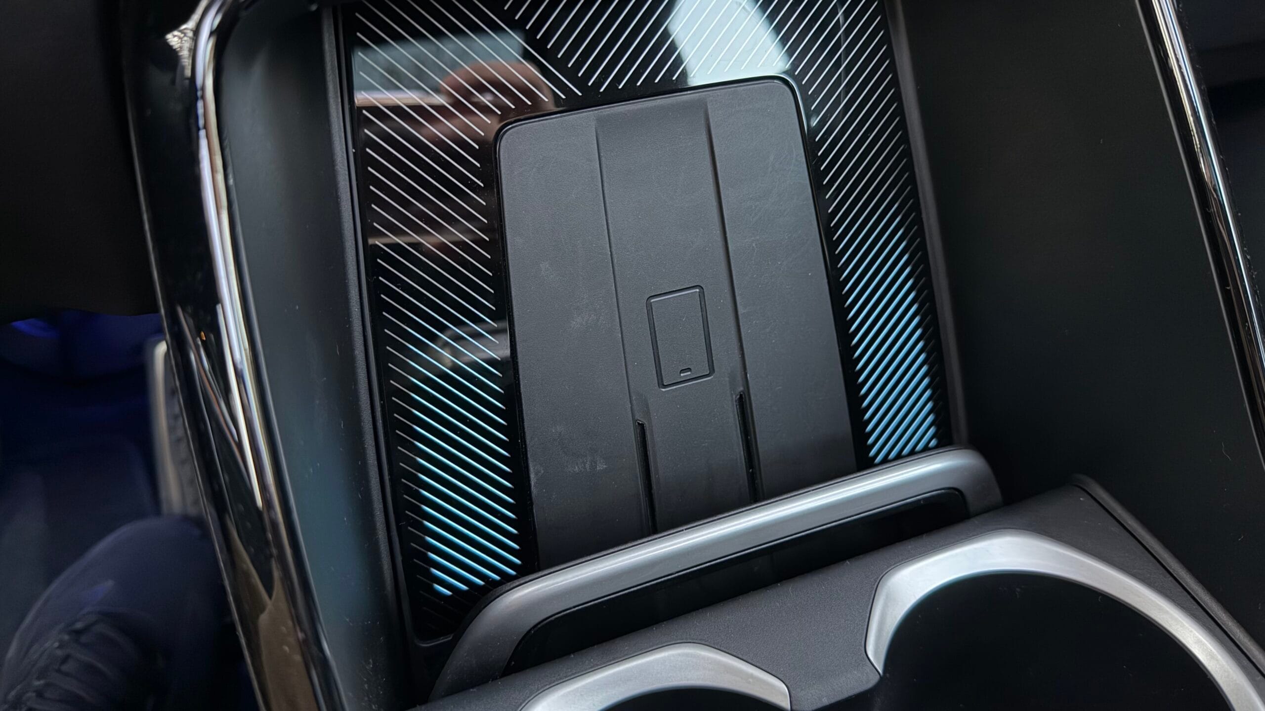 Cargador inalámbrico BMW X1 2026