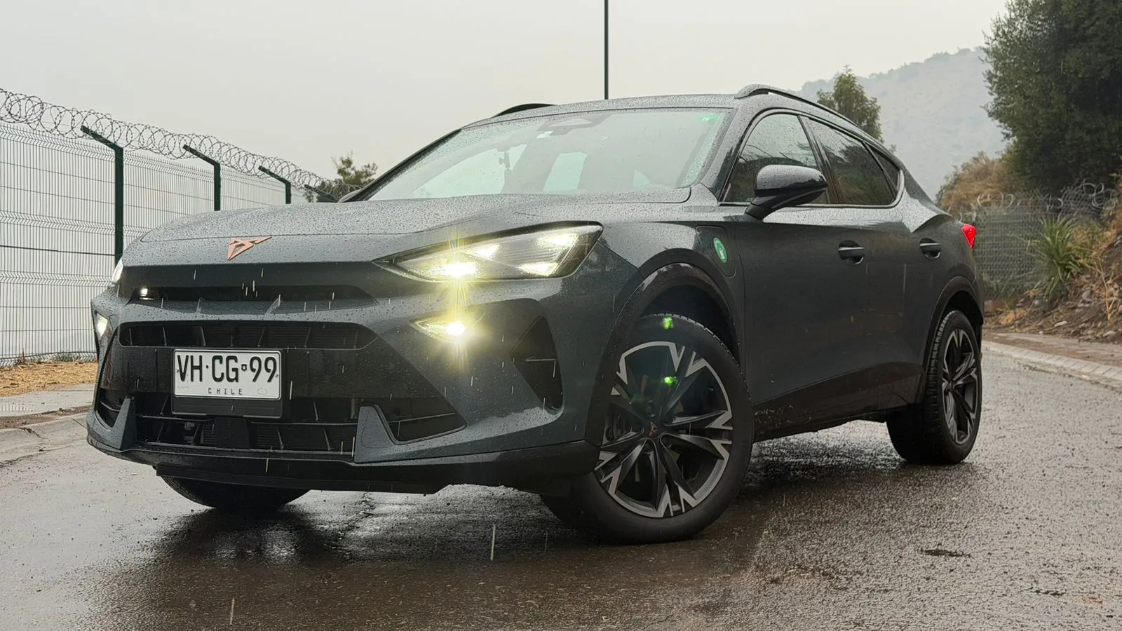 Reviews y Noticias del Mundo Automotor CUPRA Formentor PHEV 2026: vista exterior principal