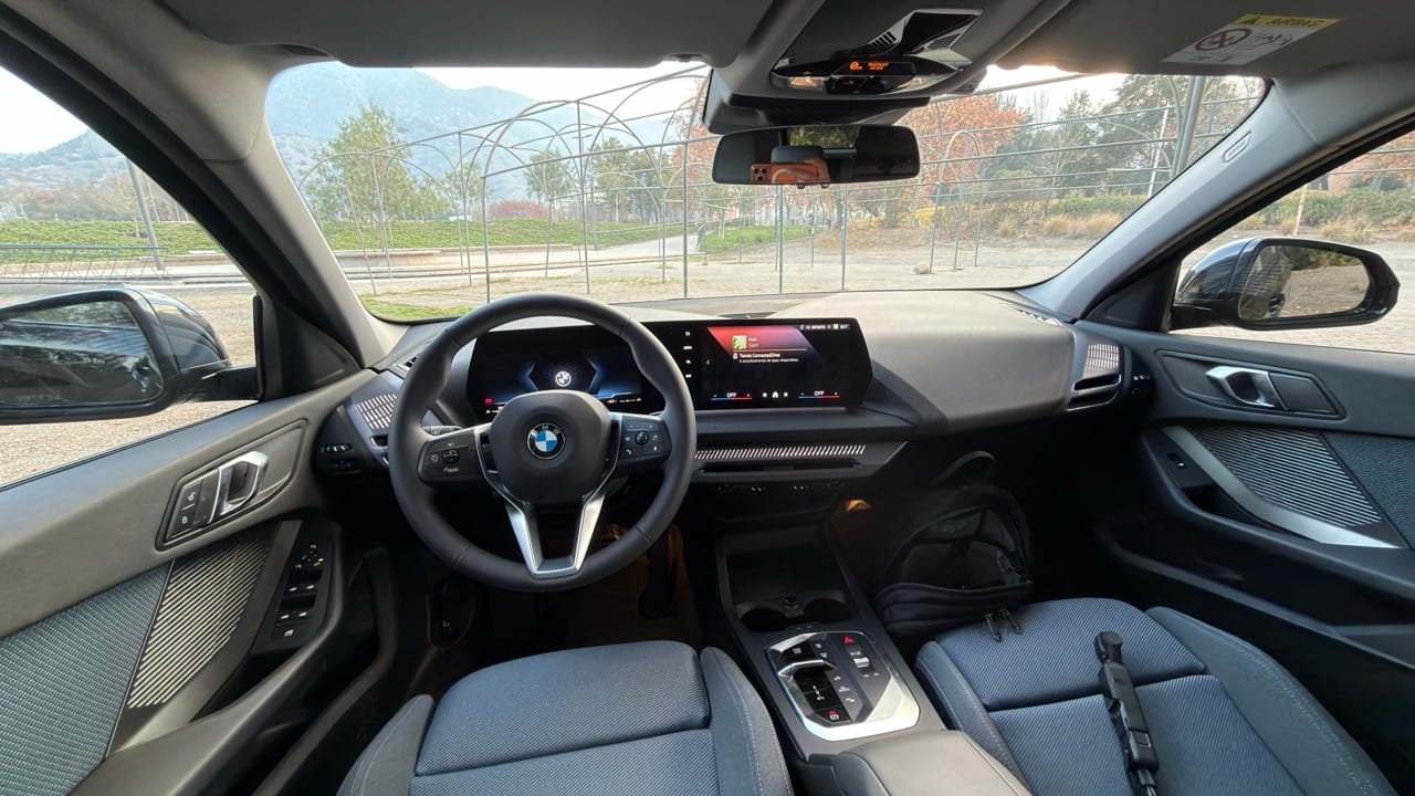 BMW Serie 1 - Reseña Completa Interior zona delantera BMW Serie 1 120 2026