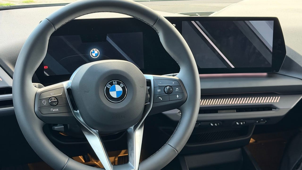 BMW Serie 1 - Reseña Completa Puesto de conducción BMW Serie 1 120 2026